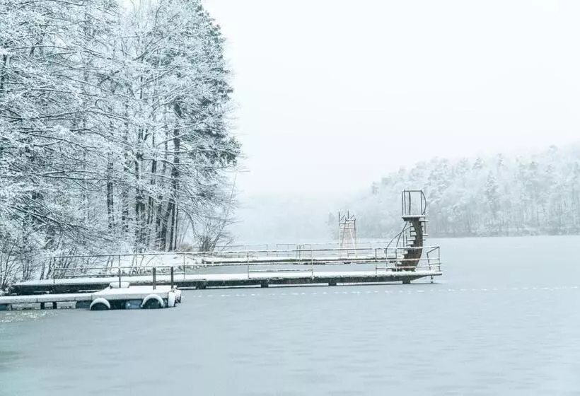 リゾートホテル Lake Park łagów