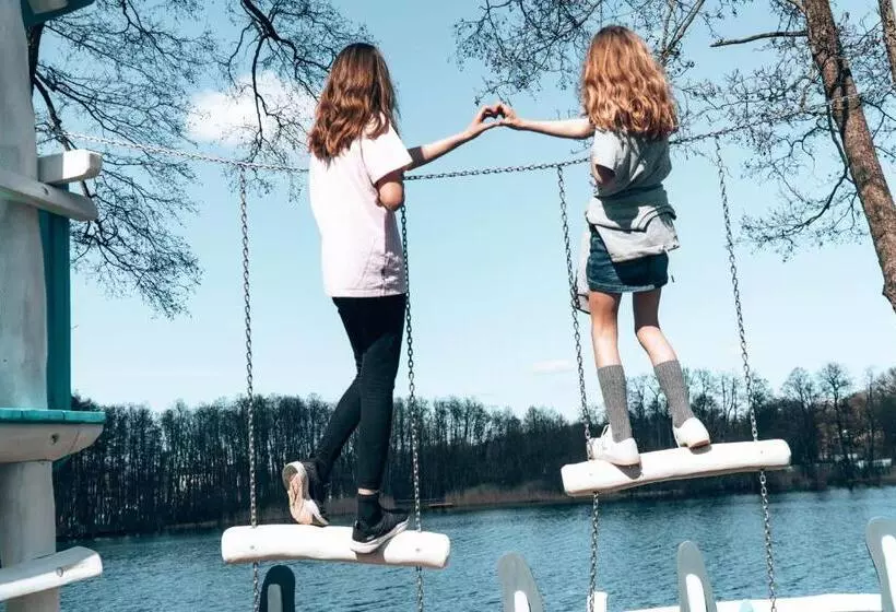 リゾートホテル Lake Park łagów