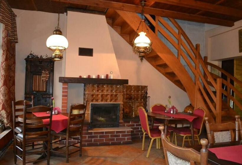 فندق صغير Noclegi Capitto