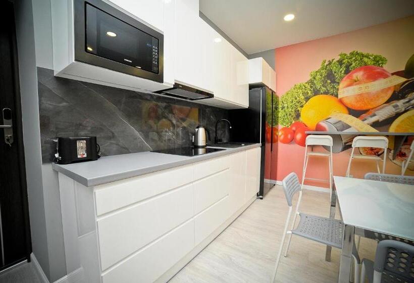 הוסטל Olympic Old Town