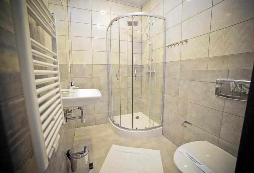 הוסטל Olympic Old Town