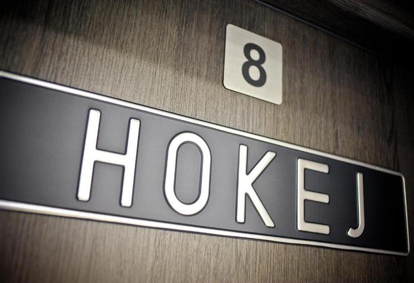 הוסטל Olympic Old Town