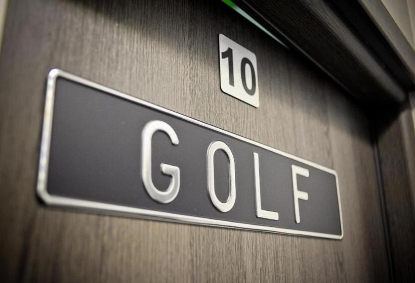 הוסטל Olympic Old Town