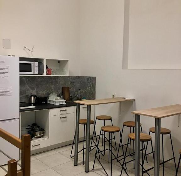 ユースホステル Orion