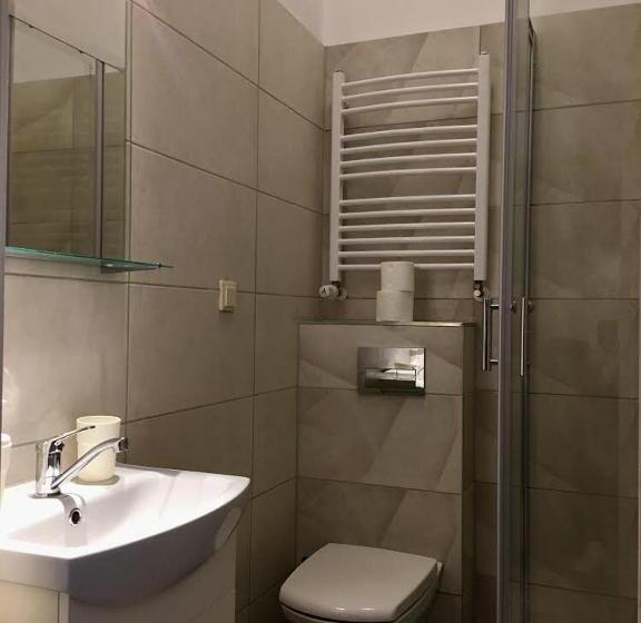 ユースホステル Orion