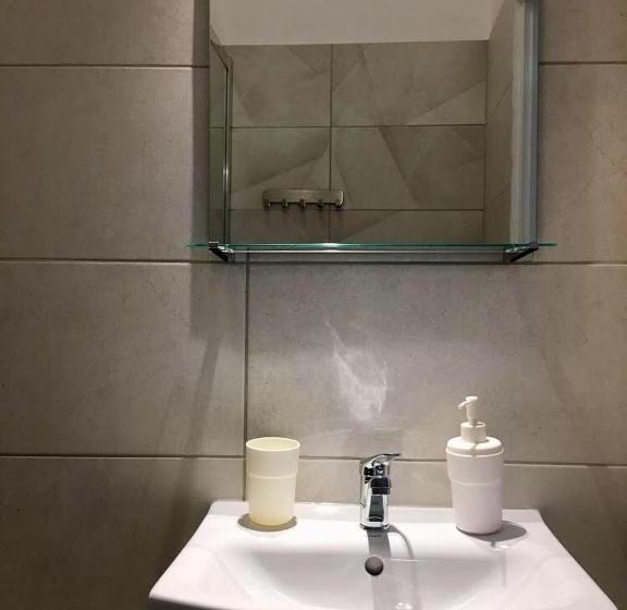 ユースホステル Orion