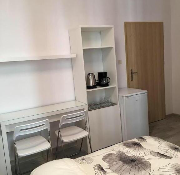 ユースホステル Orion