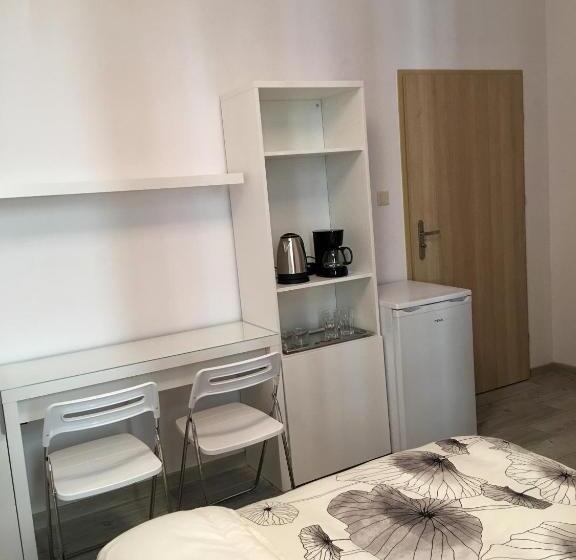 ユースホステル Orion