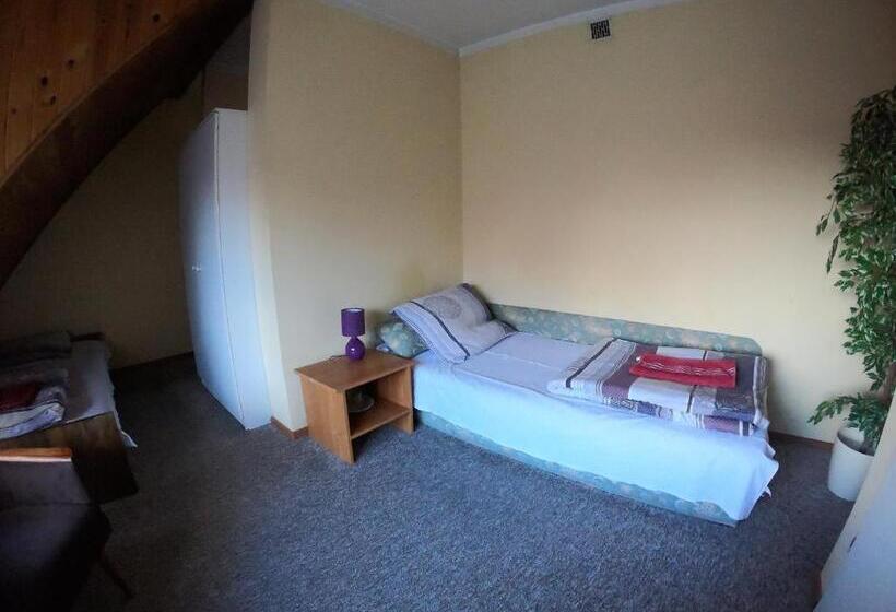 호스텔 Zajazd Tip Top