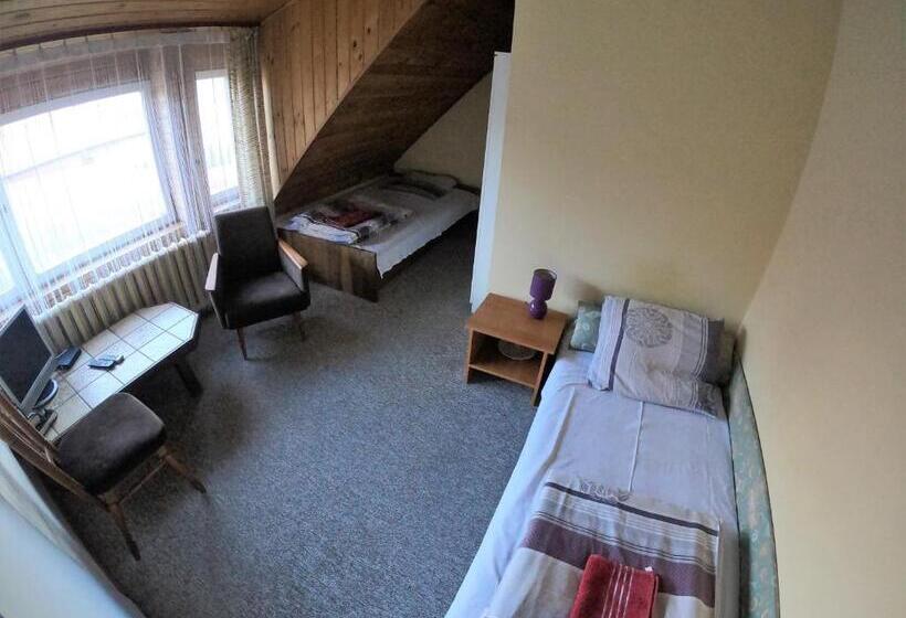 호스텔 Zajazd Tip Top