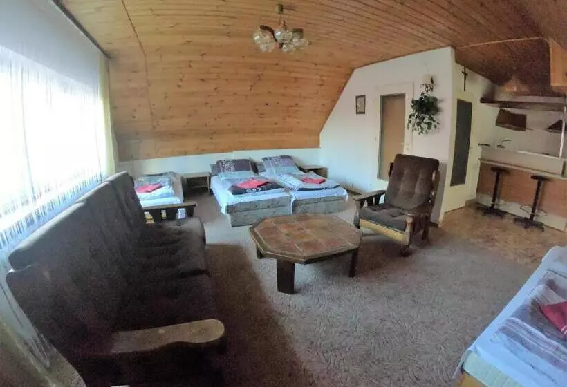 ユースホステル Zajazd Tip Top