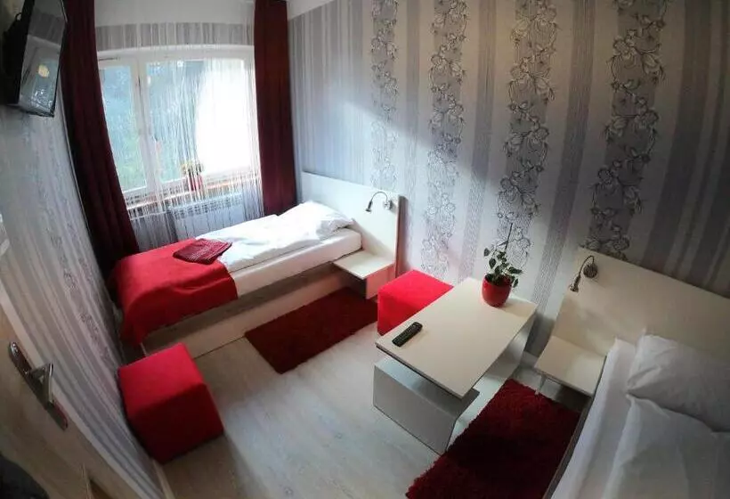 ユースホステル Zajazd Tip Top