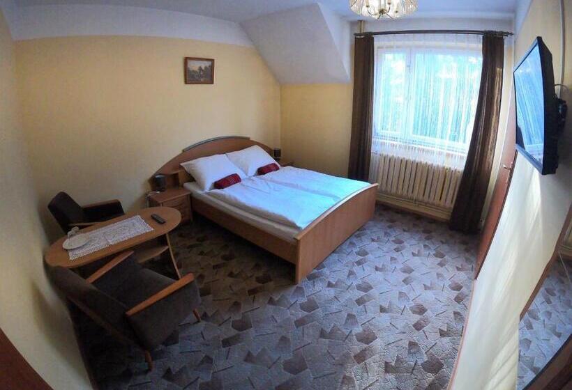 호스텔 Zajazd Tip Top