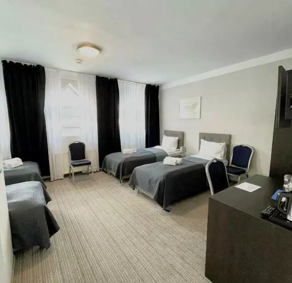 تختخواب و صبحانه Jachtowa Hotel I Restauracja