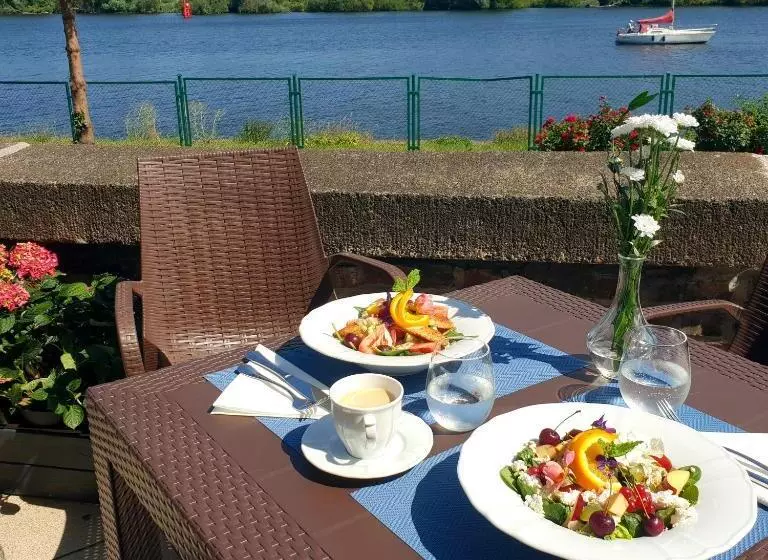 تختخواب و صبحانه Jachtowa Hotel I Restauracja