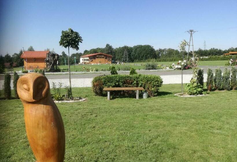 Bed and Breakfast Nasz Dworek