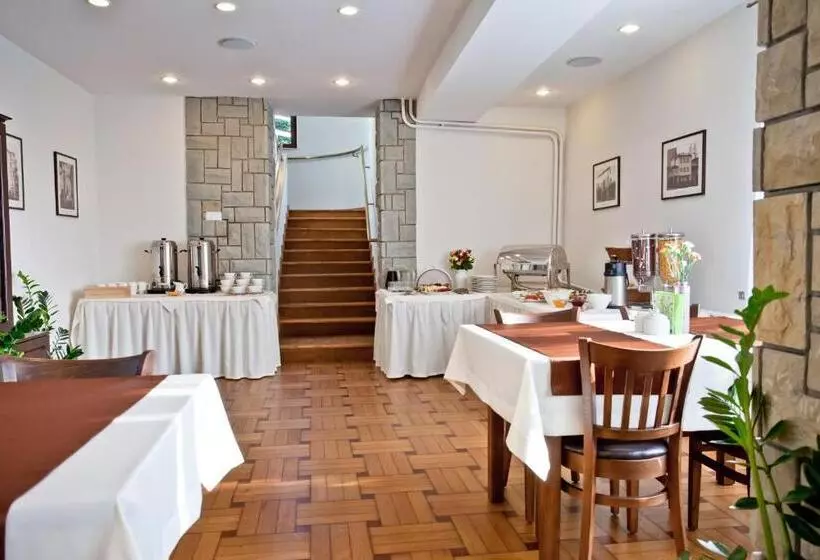 تختخواب و صبحانه Urocza Art Pensjonat