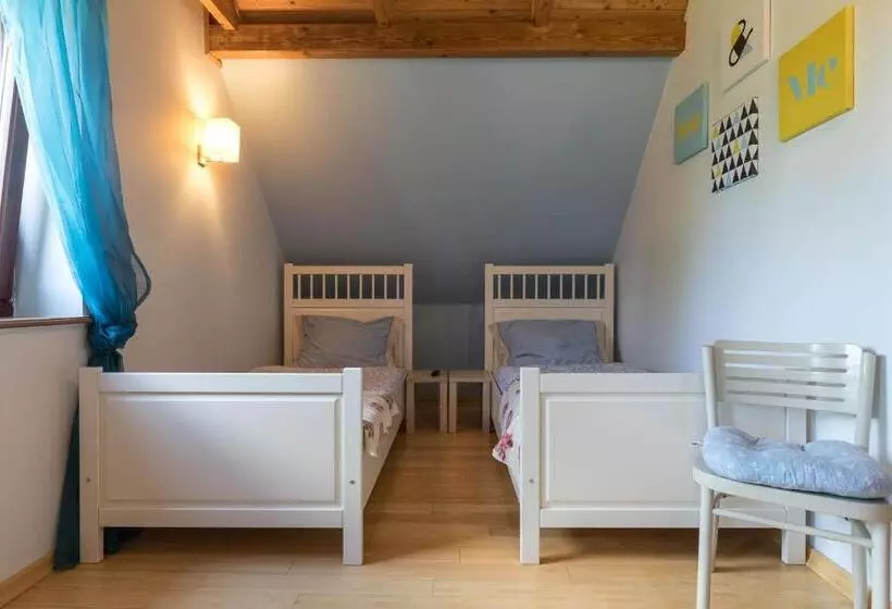 Aamiaismajoitus (B&B) Villa Bezycer