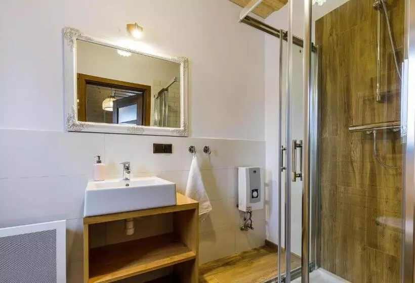 Aamiaismajoitus (B&B) Villa Bezycer