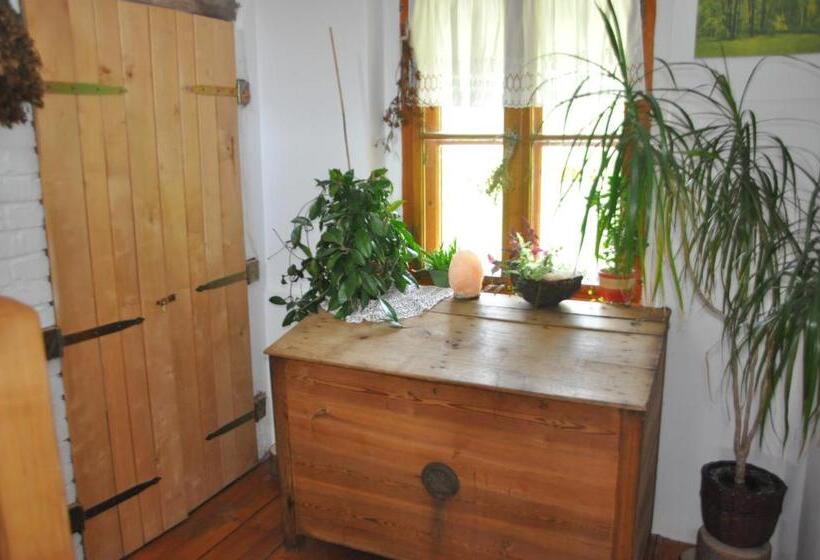 تختخواب و صبحانه Villa Nostalgia