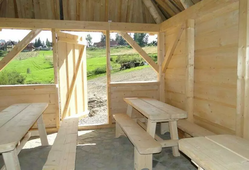 Aamiaismajoitus (B&B) Willa Huragan