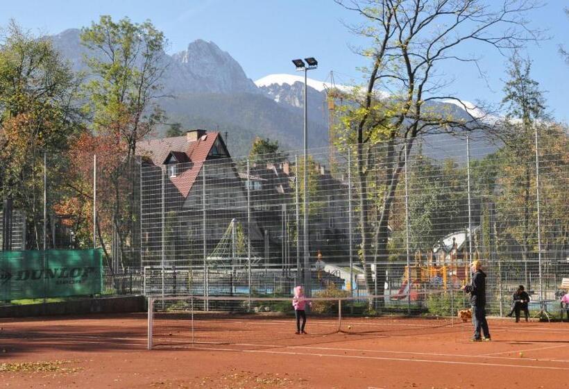 Bed and Breakfast Willa Kmicic