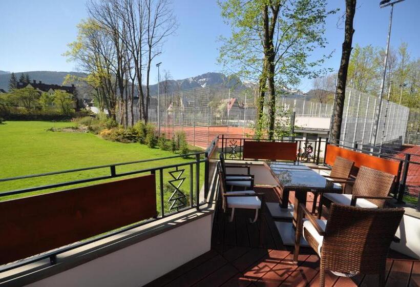 Bed and Breakfast Willa Kmicic