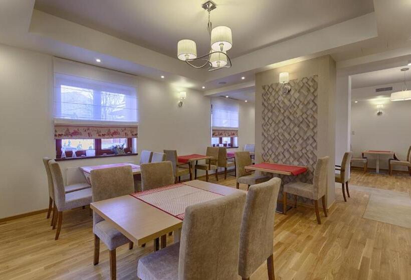 Bed and Breakfast Willa Kmicic