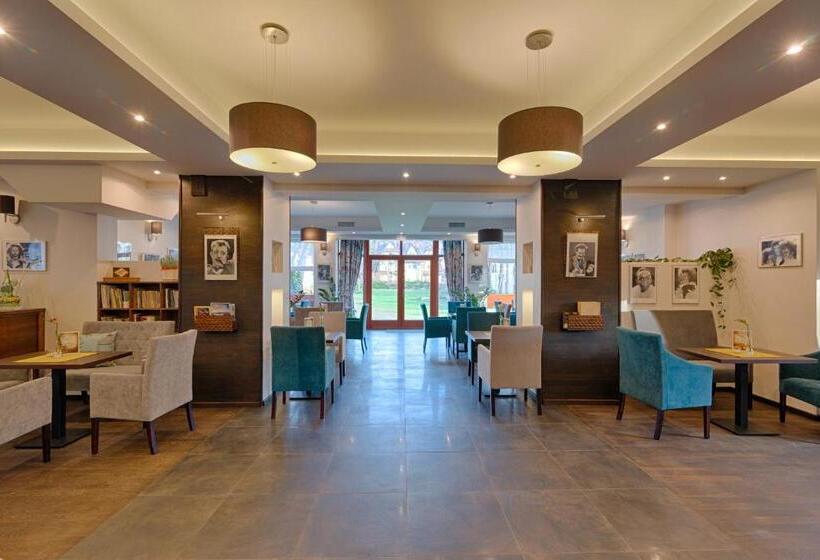 Bed and Breakfast Willa Kmicic