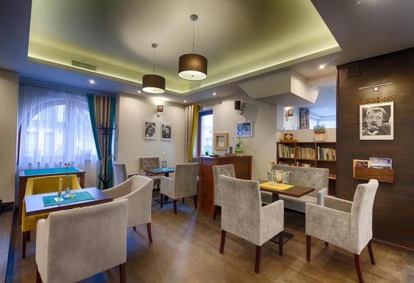 Bed and Breakfast Willa Kmicic