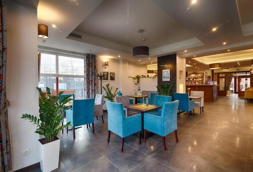 Bed and Breakfast Willa Kmicic