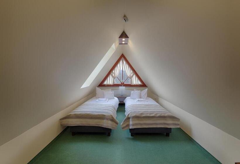 Bed and Breakfast Willa Kmicic