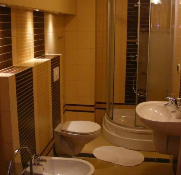 민박 Willa Na Wzgórzu Wandy