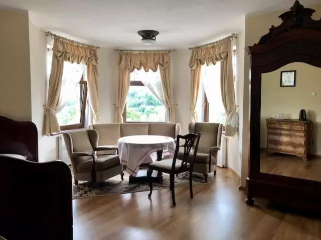 Aamiaismajoitus (B&B) Willa Na Wzgórzu Wandy