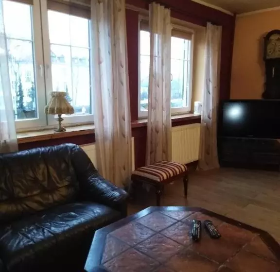 Aamiaismajoitus (B&B) Zajazd Pod Różą