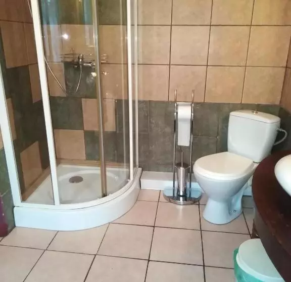 Aamiaismajoitus (B&B) Zajazd Pod Różą