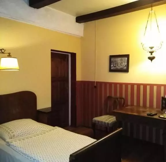 Aamiaismajoitus (B&B) Zajazd Pod Różą
