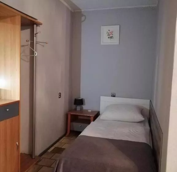 Aamiaismajoitus (B&B) Zajazd Pod Różą