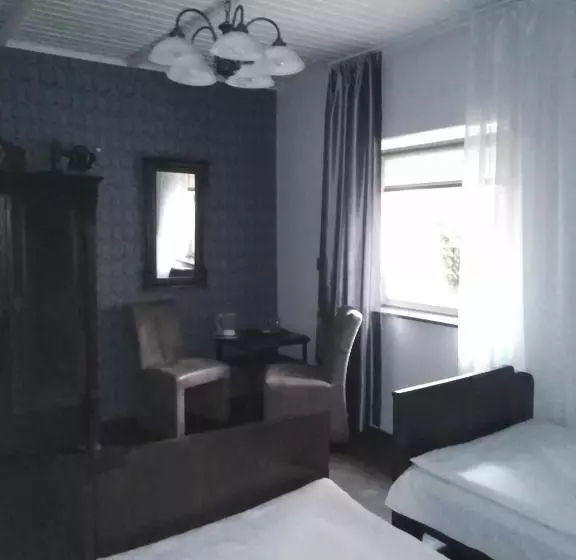 Aamiaismajoitus (B&B) Zajazd Pod Różą