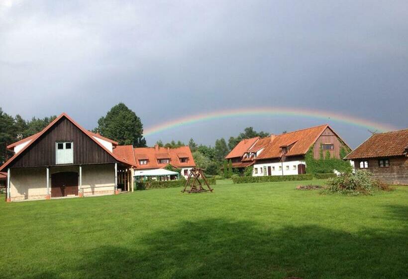 مبيت وإفطار Zajazd Tusinek Grzegorz Winiarek