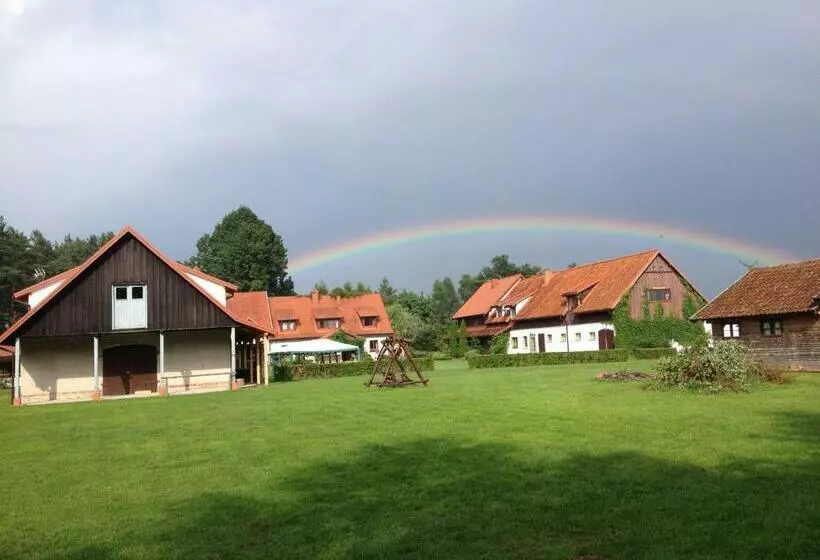Aamiaismajoitus (B&B) Zajazd Tusinek Grzegorz Winiarek