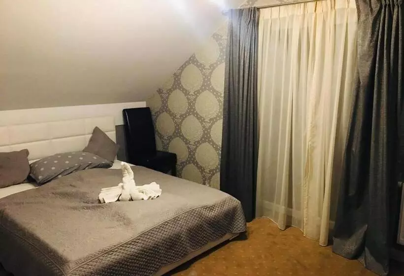 Hostel Lagoya Z Restauracją