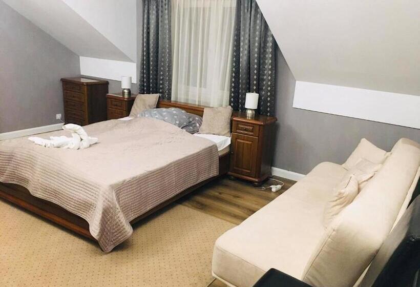 Hostel Lagoya Z Restauracją