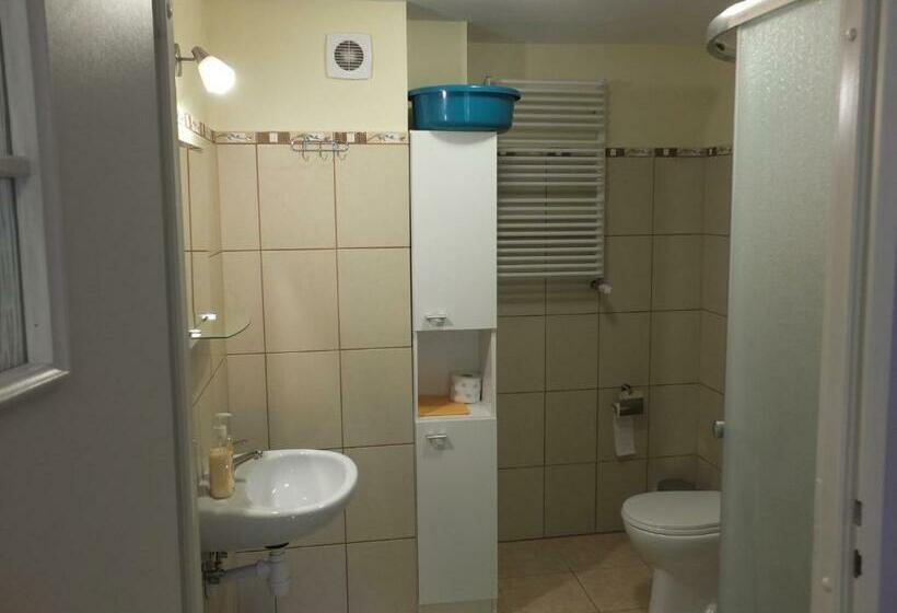 호텔 Dwór Klewiny