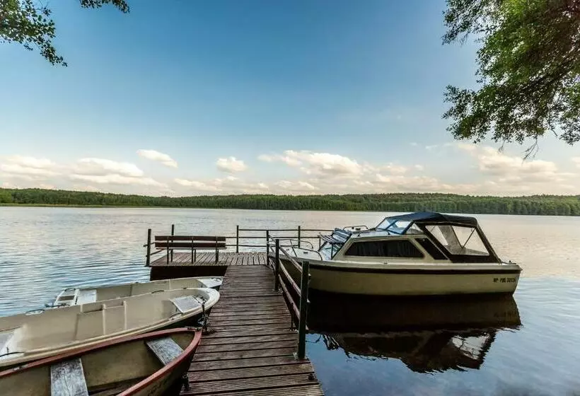 Hotelli Gospodarstwo Nad Jeziorem