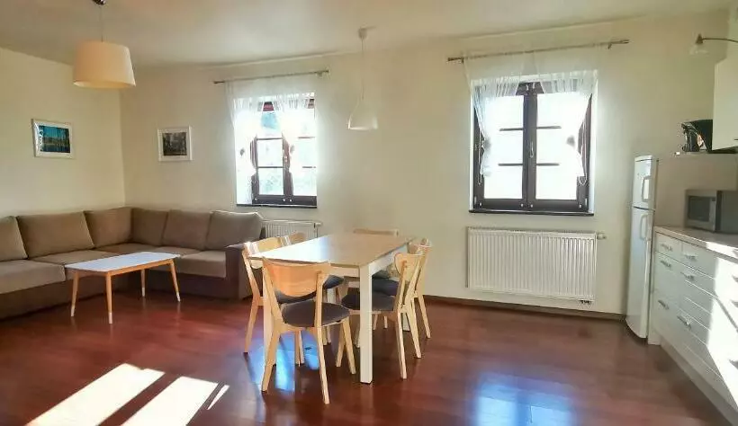 Hotelli Gospodarstwo Nad Jeziorem