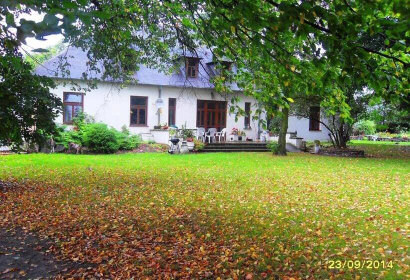 호텔 Kasztelania Pod Lipami