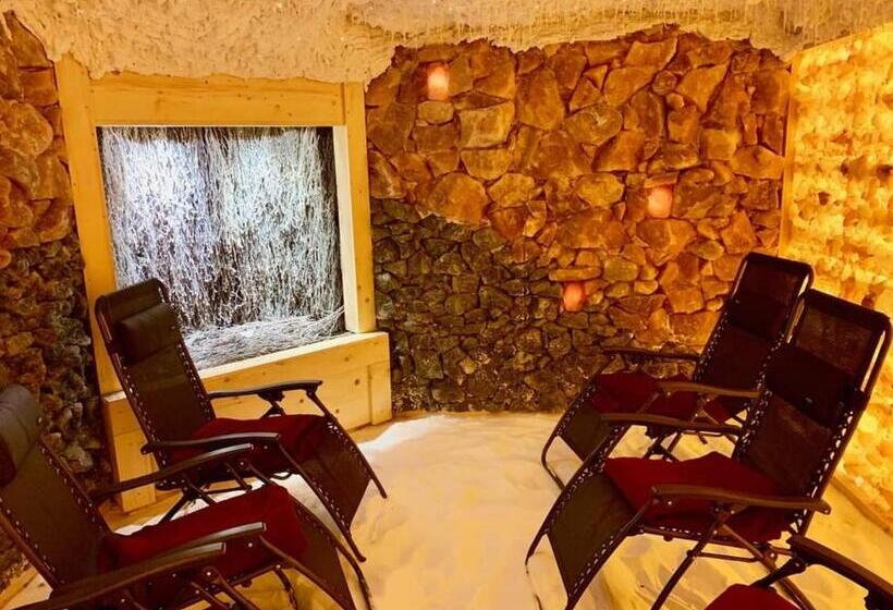 Отель Korona Palace