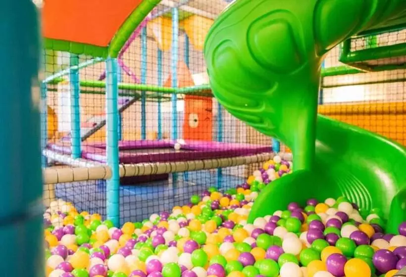 ホテル Korona Palace