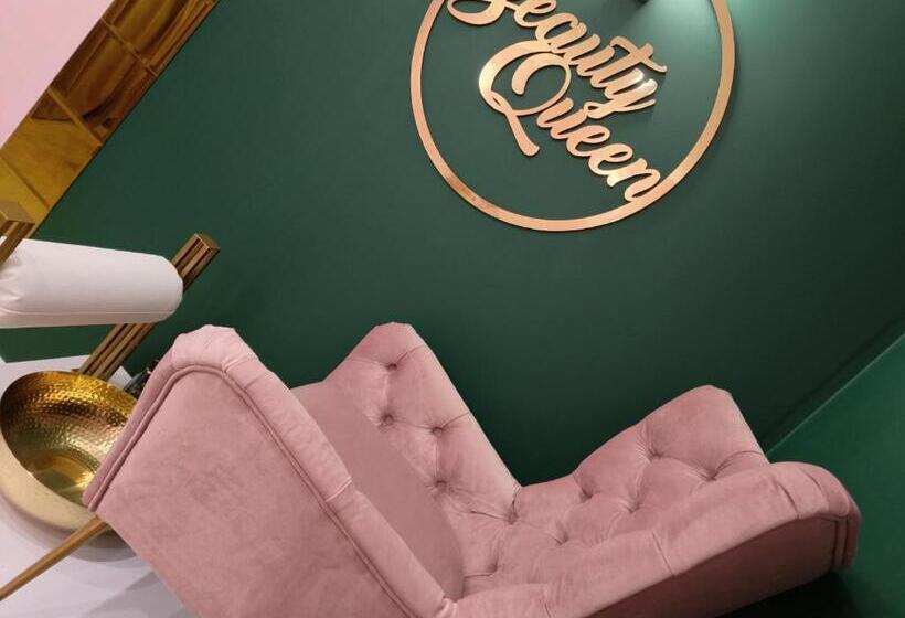 Отель Korona Palace